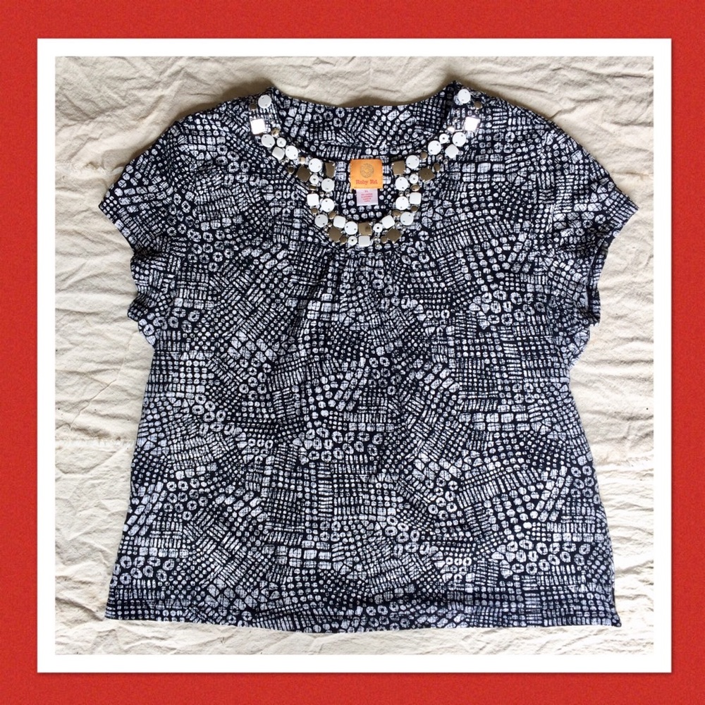 💋SOLD💋Ruby Road Embellished Top